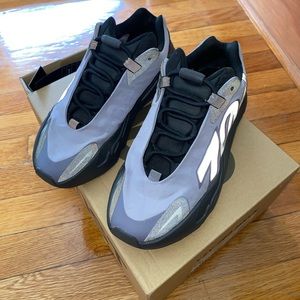 Yeezy Boost 700 MNVN Geode